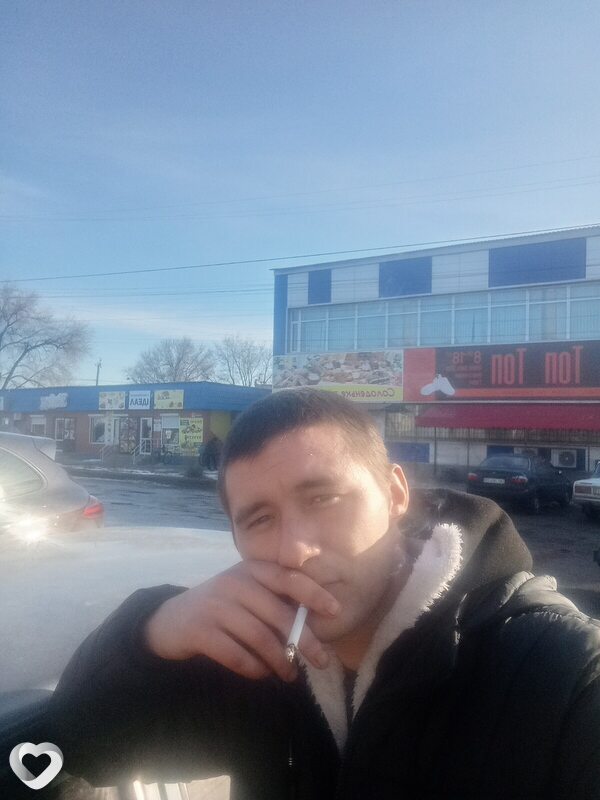 Максим, 26, Кривое Роге — анкета №3774241