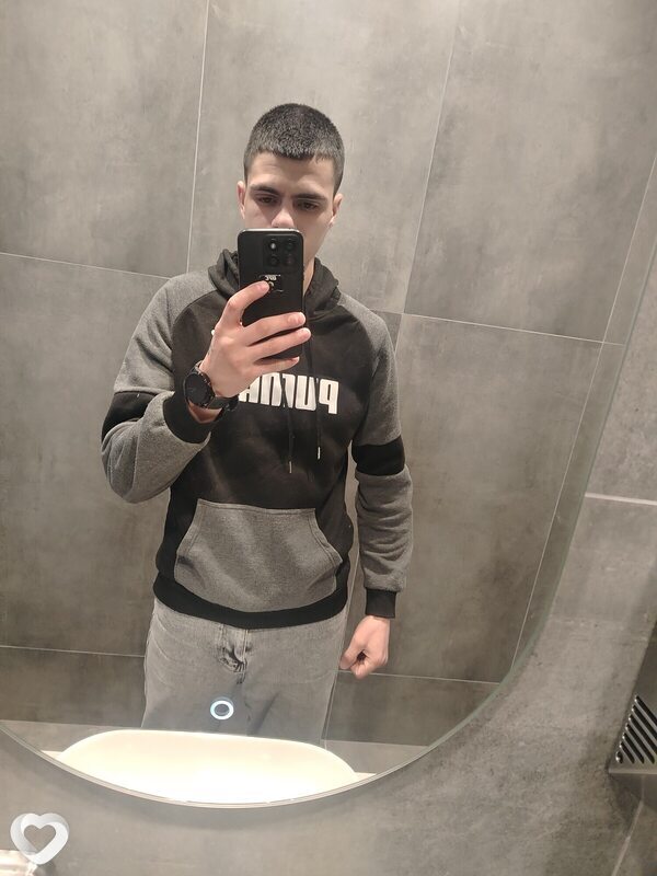 Зафар, 24, Новосибирске — анкета №3775312