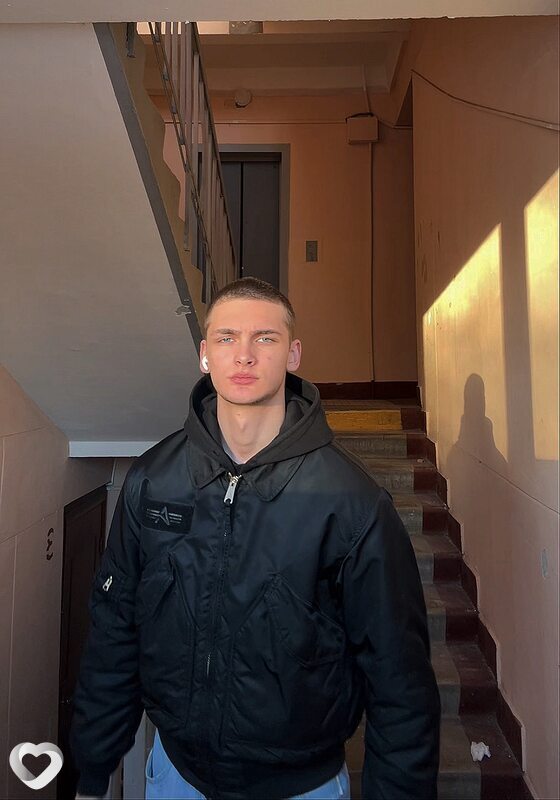 Ваня, 19, Москве — анкета №3775647