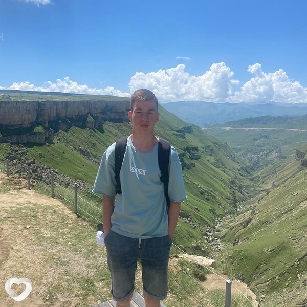 Илья, 19, Уссурийске — анкета №3776703