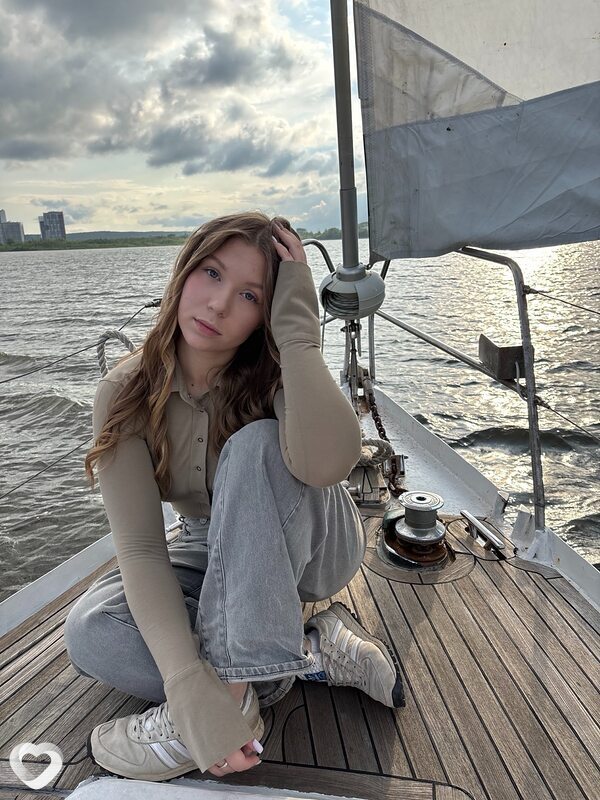 Ксюша, 19, Екатеринбурге — анкета №3777015
