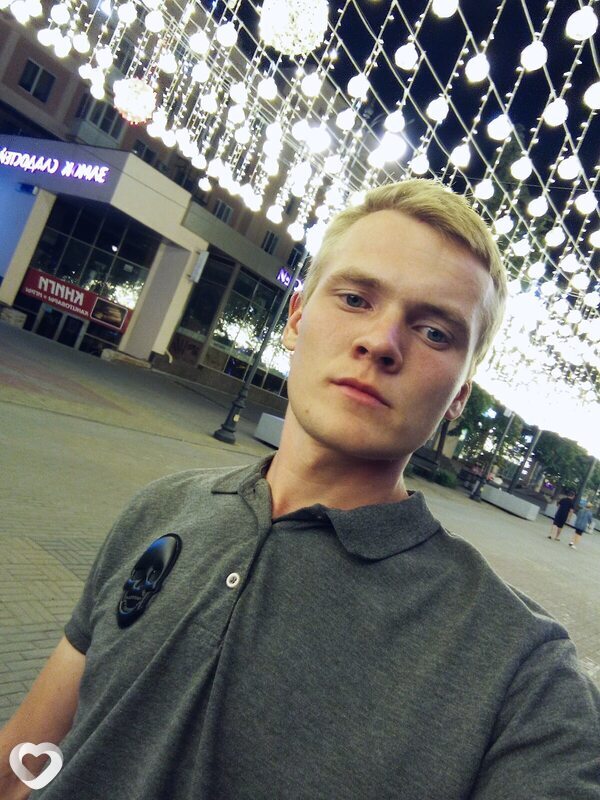 Михаил, 23, Омске — анкета №3777104