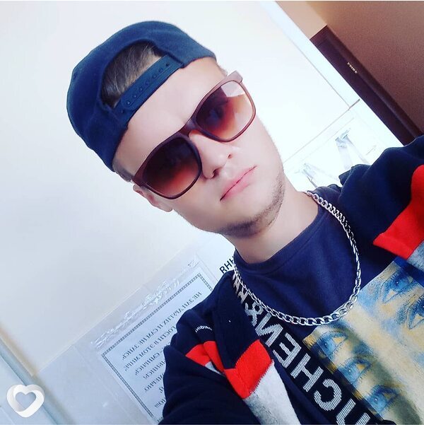 Viktor, Смела