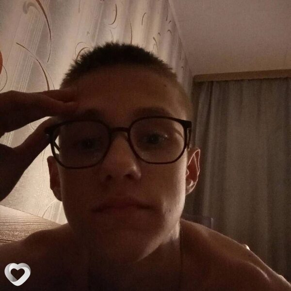 Даня, 19, Всеволожске — анкета №3778660