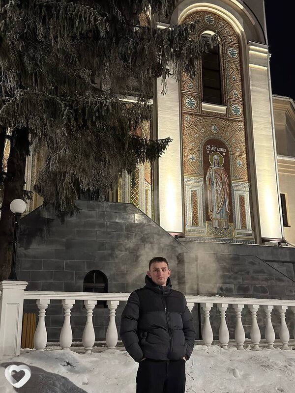 Максим, 21, Калининграде — анкета №3778661