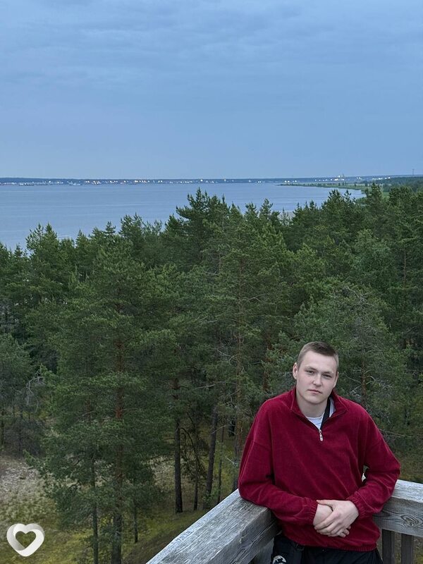 Дмитрий, 22, Кингисеппе — анкета №3779396