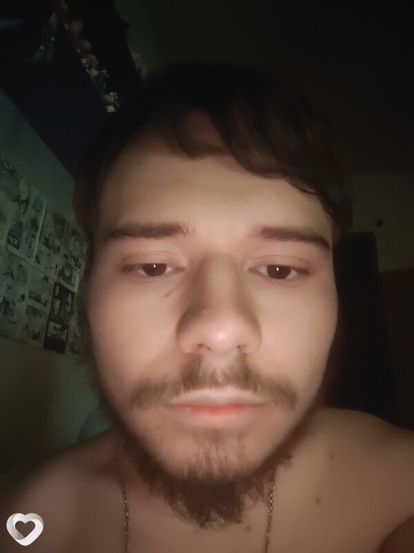 Антон, 20, Ангарске — анкета №3780884