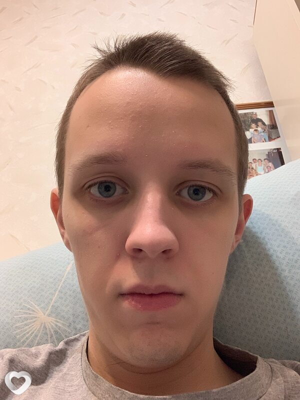 Артем, 22, Омске — анкета №3780904