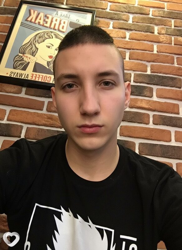 Максим, 19, Омске — анкета №3781042