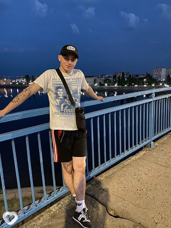 Юра, 20, Москве — анкета №3782106