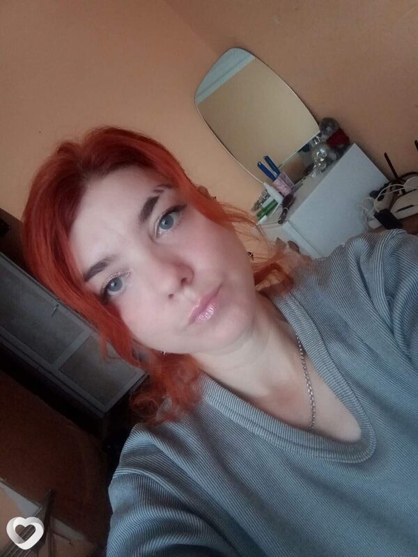 Юля, Красный
