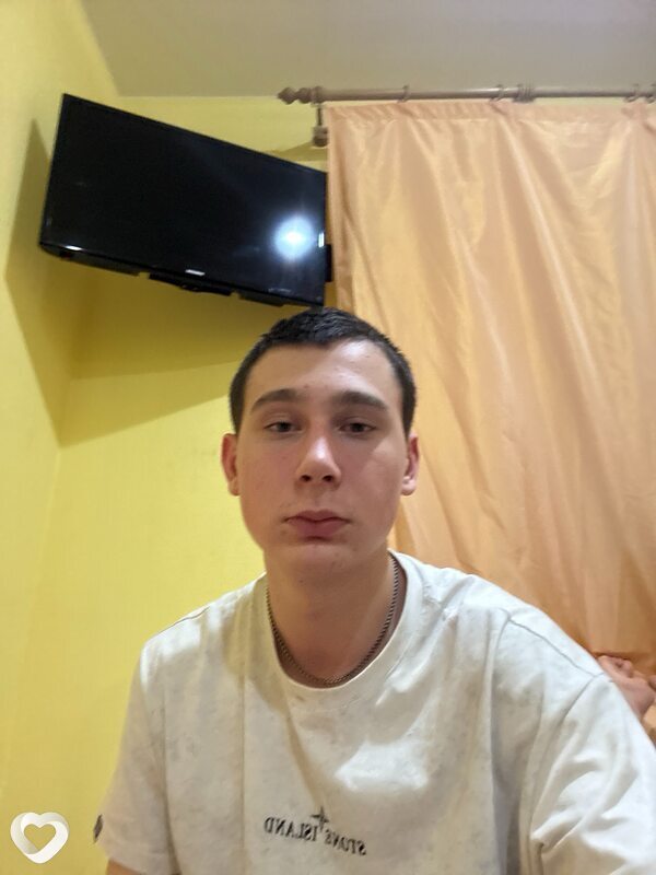 Коля, 21, Москве — анкета №3783001