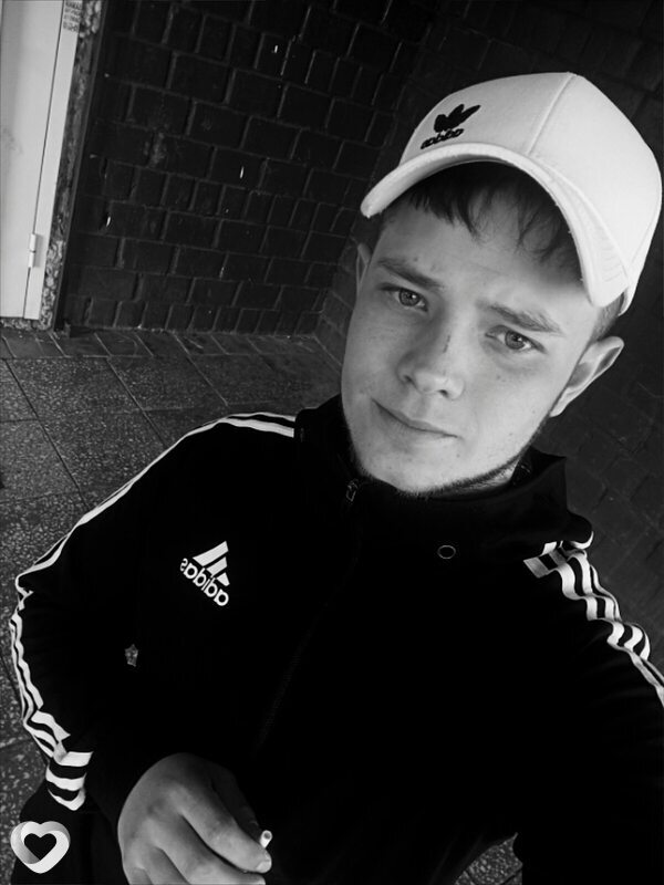 Павел, 23, Братске — анкета №3786670