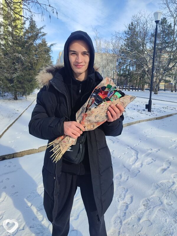 Андрей, 18, Макеевке — анкета №4686722
