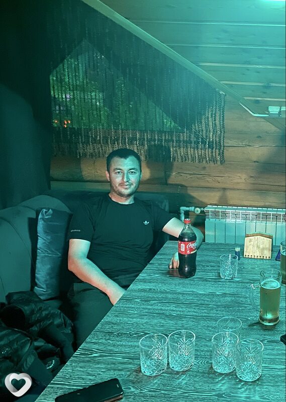 Kamil, Монды