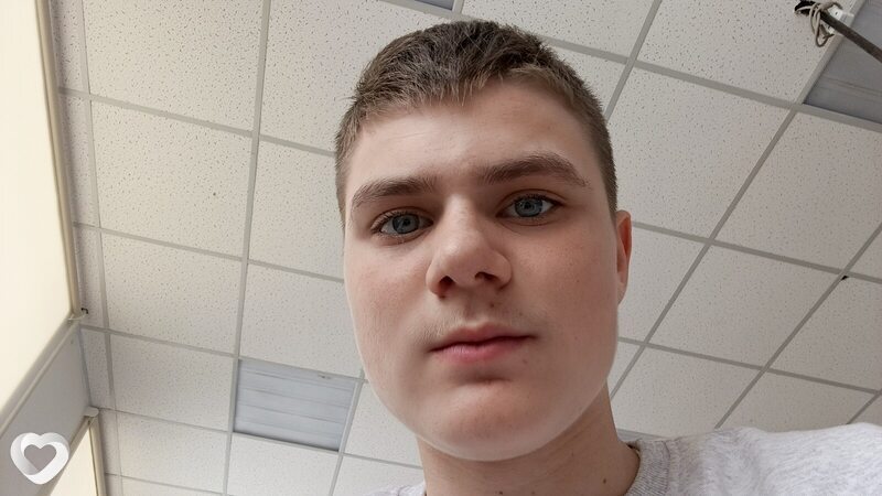 Серёжка, 19, Новосибирске — анкета №3792017