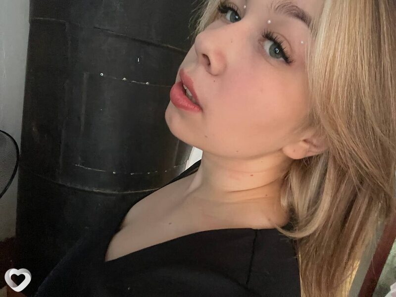 Карина, 19, Кургане — анкета №3792652