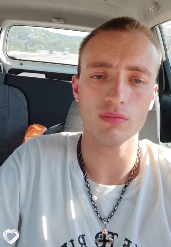 Максим, 23, Бердянске — анкета №3792602