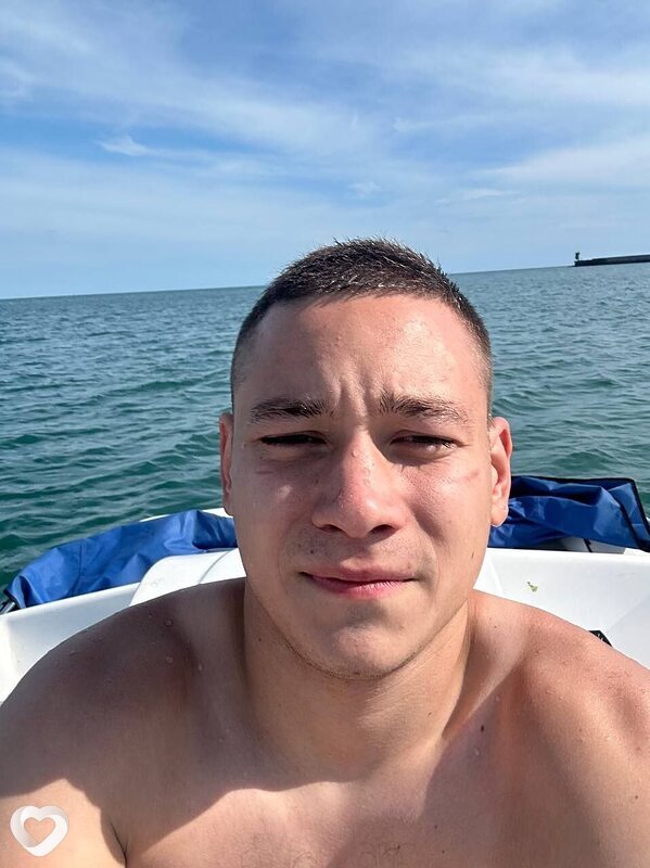 Артём, 22, Новороссийске — анкета №3793689