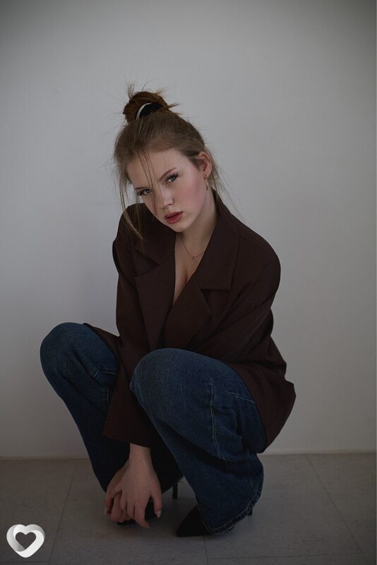 Elizaveta, 20, Омске — анкета №3794260