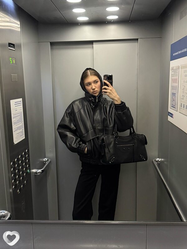 Вика, 18, Санкт-Петербурге — анкета №3795817
