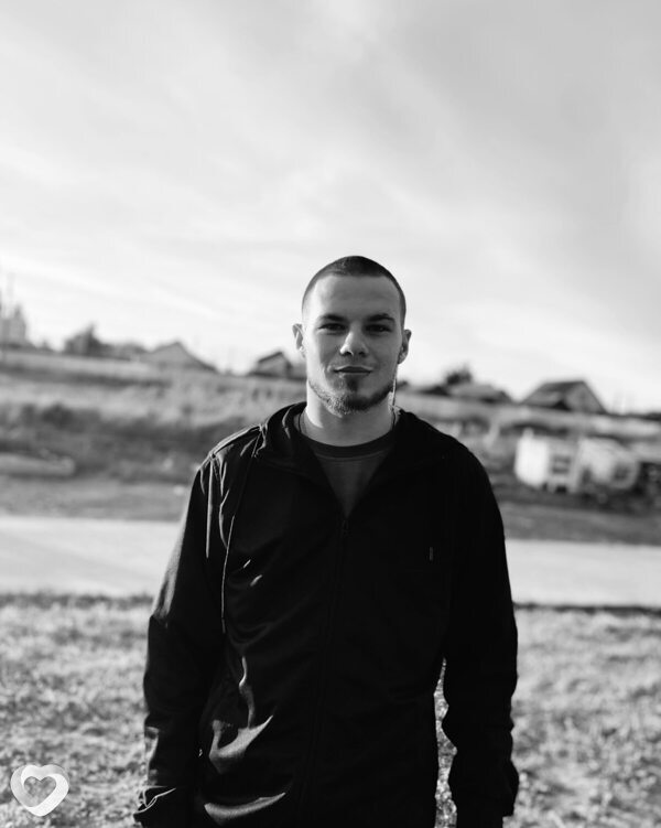 Максим, 19, Москве — анкета №3797609