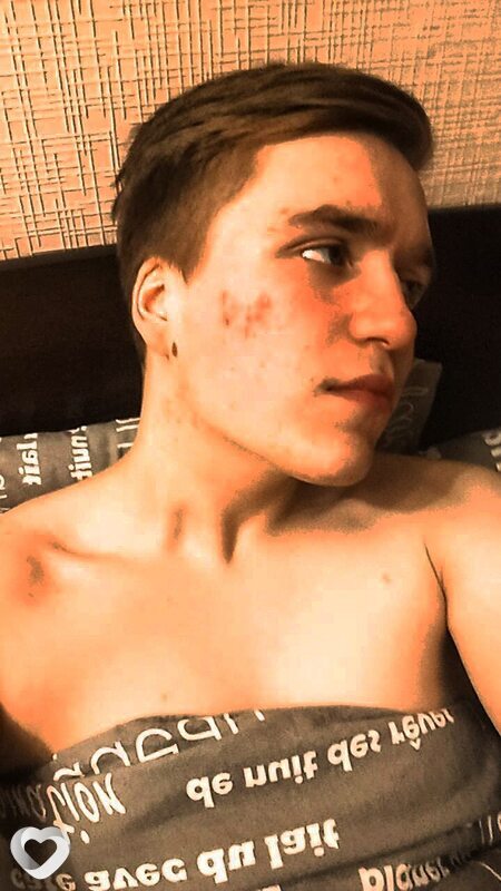 Денис, 18, Кировске — анкета №3798752