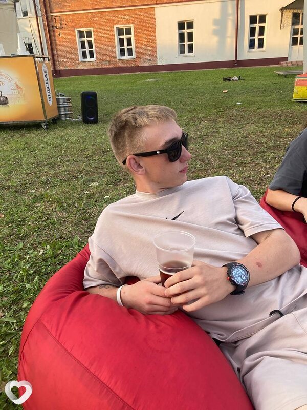 Никита, 21, Осиповичах — анкета №3798920