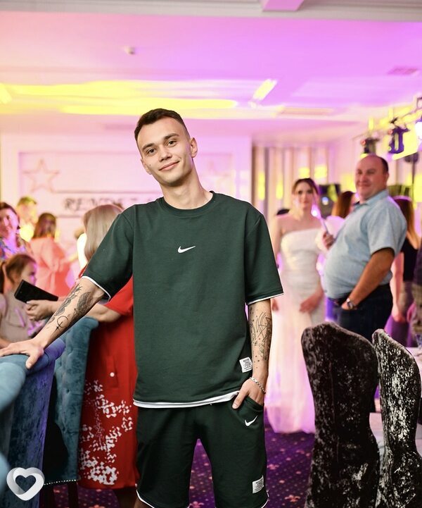 Максим, 26, Харцызске — анкета №3799062