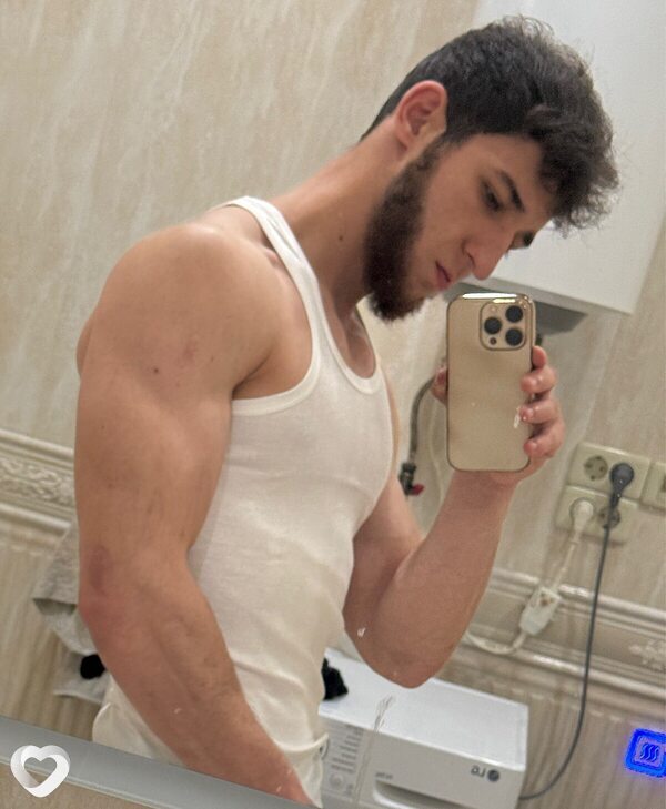 Амир, 22, Москве — анкета №3799444