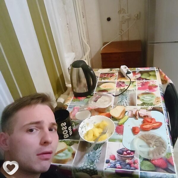 Максим, 23, Ангарске — анкета №3799928
