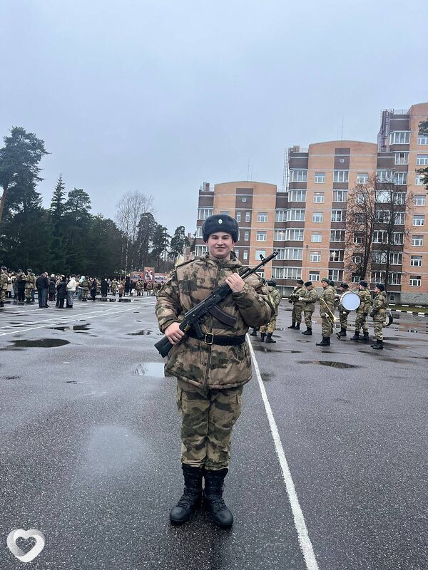 Вадим, 21, Сосновом Боре — анкета №3801283