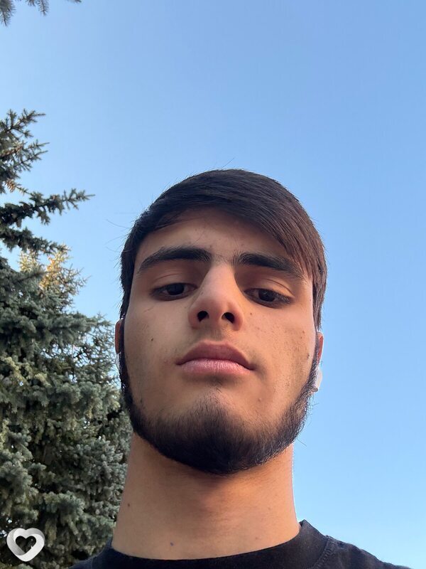 Тимур, 21, Ессентуках — анкета №3804431
