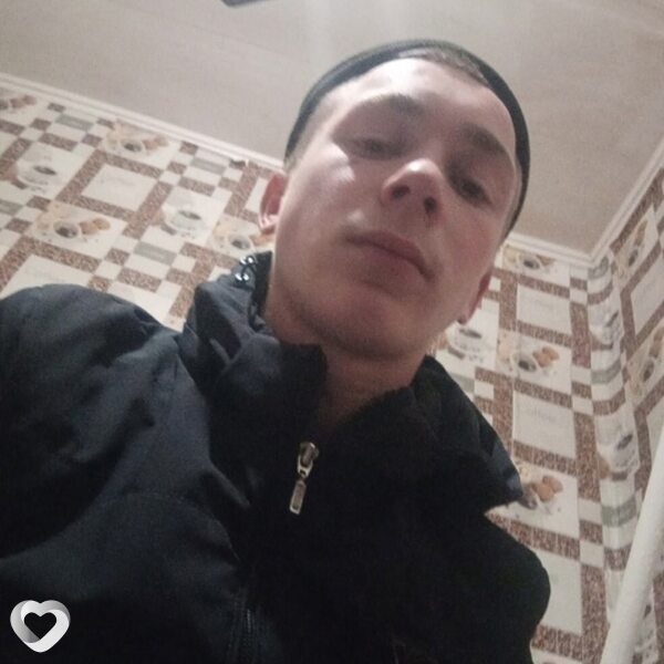 Максим, 20, Барнауле — анкета №3805284