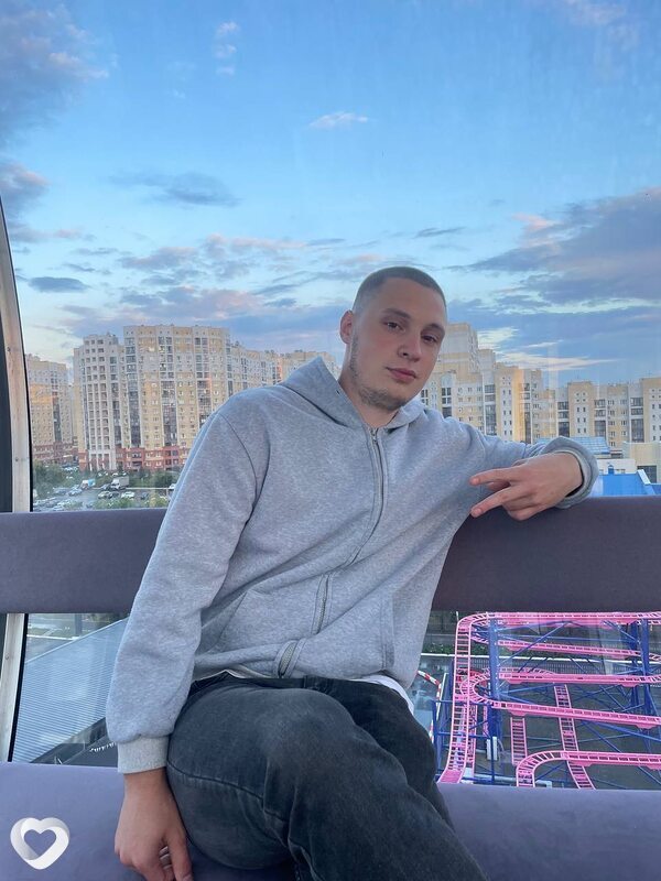 Дмитрий, 21, Омске — анкета №3805296