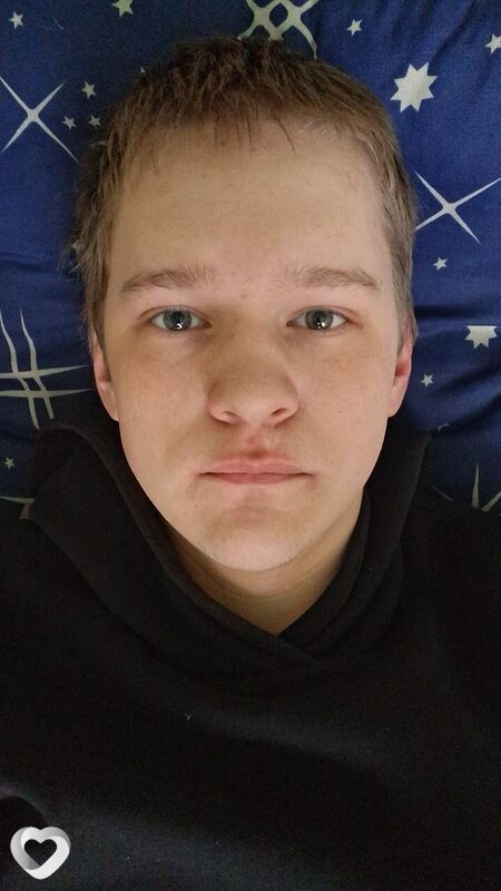 Павел, 19, Белогорске — анкета №3805380