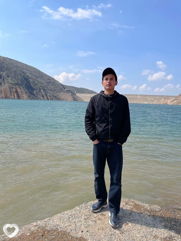 Diyorbek, 21, Ташкент — анкета №3807347