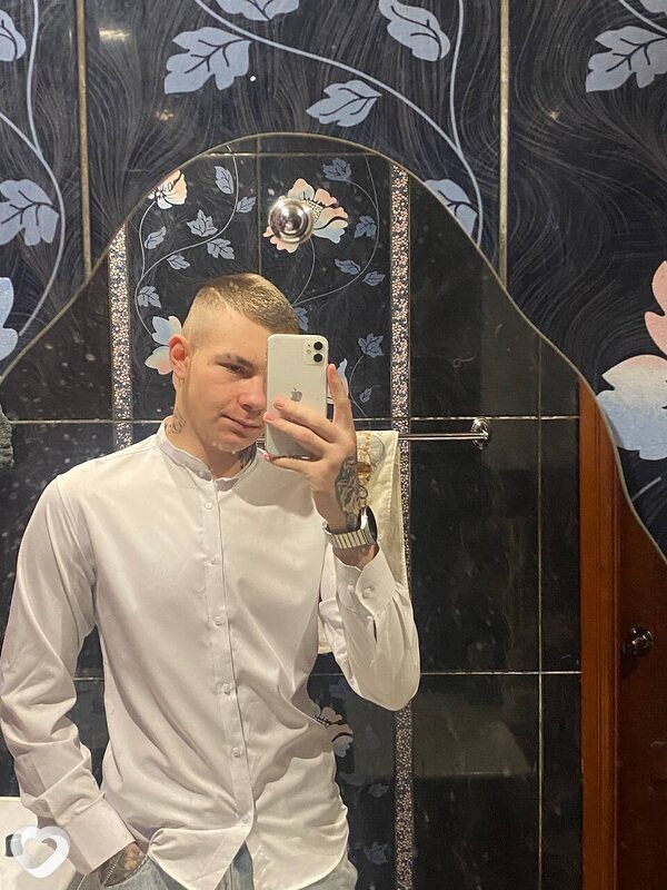 Дмитрий, 19, Барнауле — анкета №3808991
