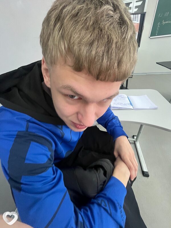 Саша, 21, Киеве — анкета №3809681