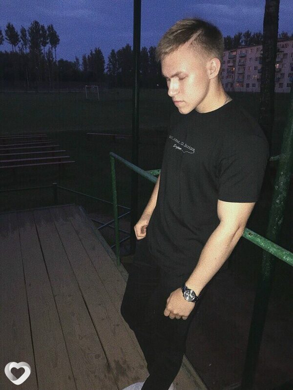 Евгений, 26, Железногорске — анкета №3810078