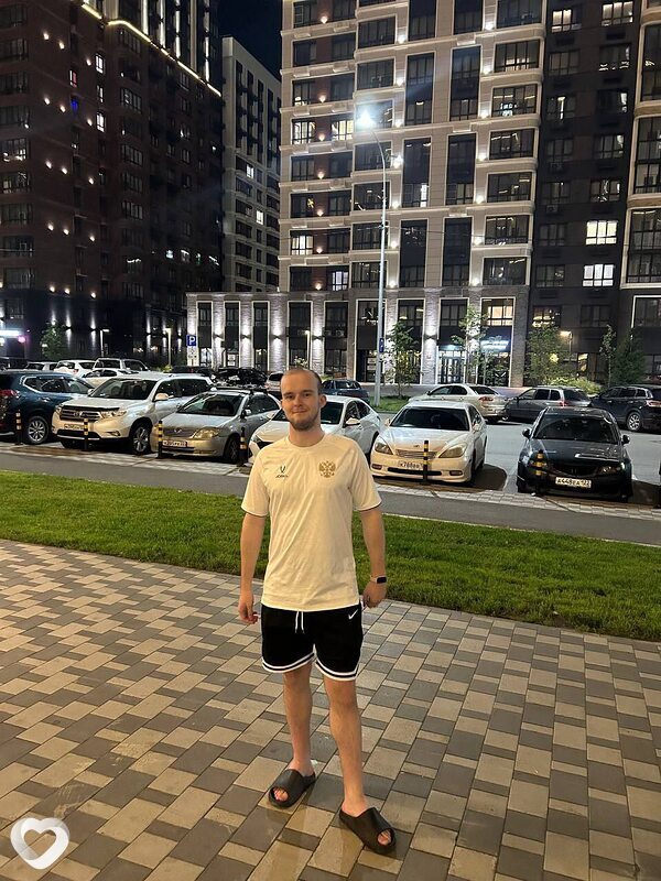 Артём, 23, Барнауле — анкета №3810631