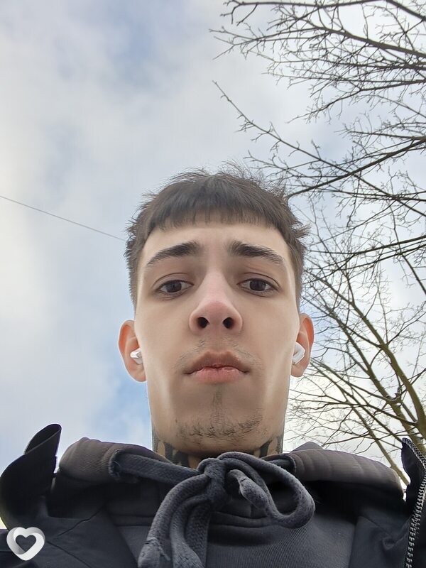 Максим, 19, Санкт-Петербурге — анкета №3810611