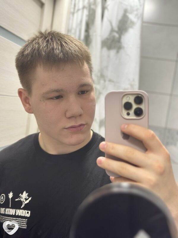 Павел, 19, Бийске — анкета №3811330