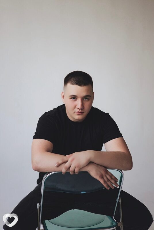 Артем, 25, Иванове — анкета №3812095