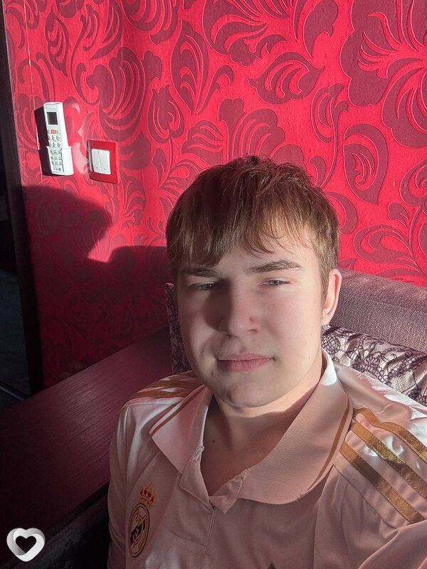 Александр, 19, Киселевске — анкета №3812172
