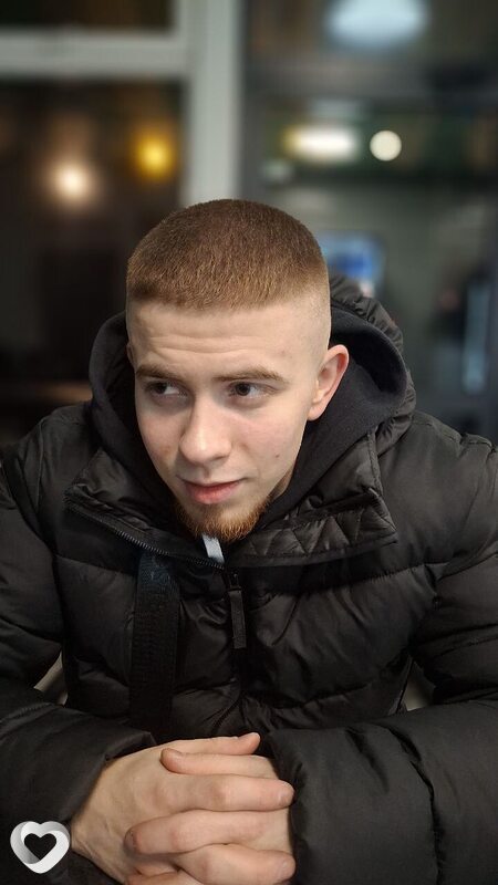 Богдан, 19, Харькове — анкета №3812701