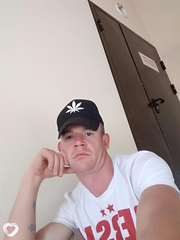 Дмитрий, 32, Красном Луче — анкета №3812717