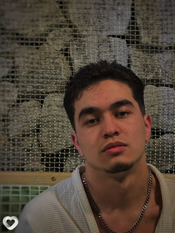 Азис, 20, Бишкек — анкета №3812775