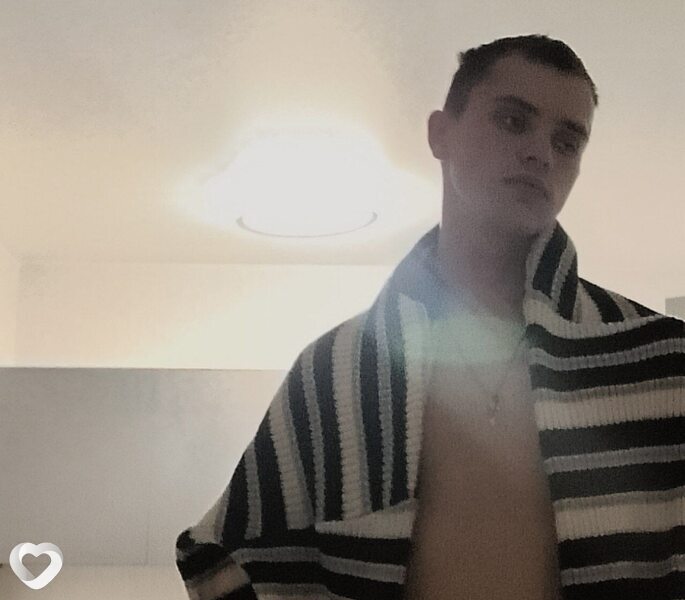 Антон, 21, Омске — анкета №3813666