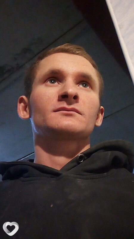Иван, 26, Новошахтинске — анкета №3813894